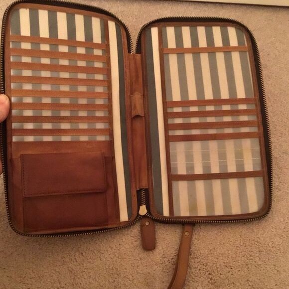 House Of Flynn Unisex Leather travelers wallet - Picture 3 of 4